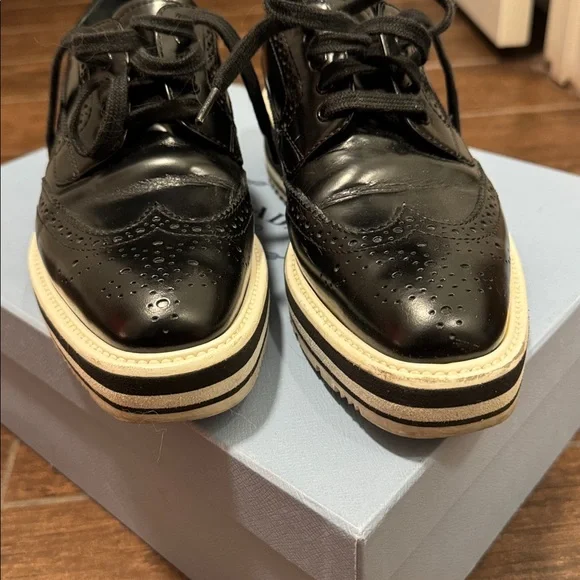 Prada Black and White Leather Platform Loafers size 37.5 - Picture 3 of 8